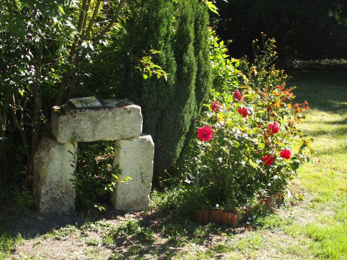 Ancien Pavillon De Chasse Du Chateau De Chaumont Sur Loire Villa Exterior foto